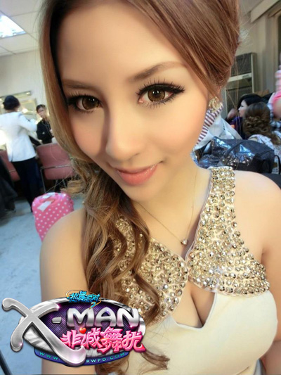 图片: 图05：婚纱女V认证审核照片.jpg